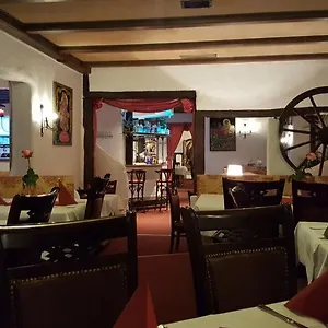Goldener Hirsch Hotel